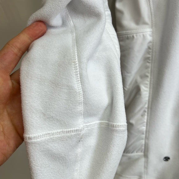 Lululemon Fleecy Keen Jacket Size 8 - Picture 10 of 11